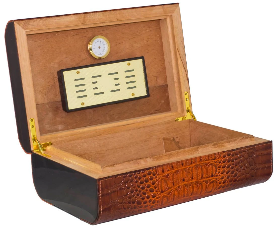 Brown Crocodile Leather Cigar Humidor - Holds 25 Cigars 5 Brown Crocodile Leather Cigar Humidor - Holds 25 Cigars - Image 3