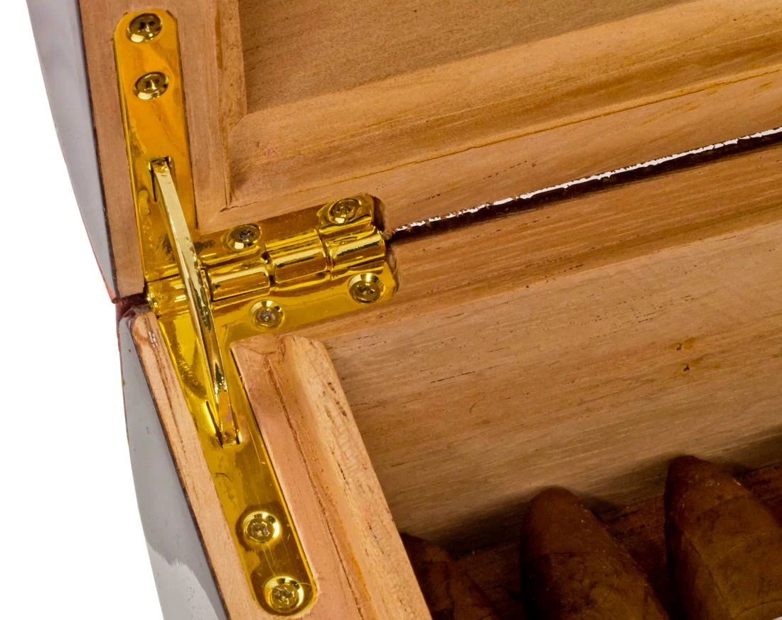 Brown Crocodile Leather Cigar Humidor - Holds 25 Cigars 6 Brown Crocodile Leather Cigar Humidor - Holds 25 Cigars - Image 4