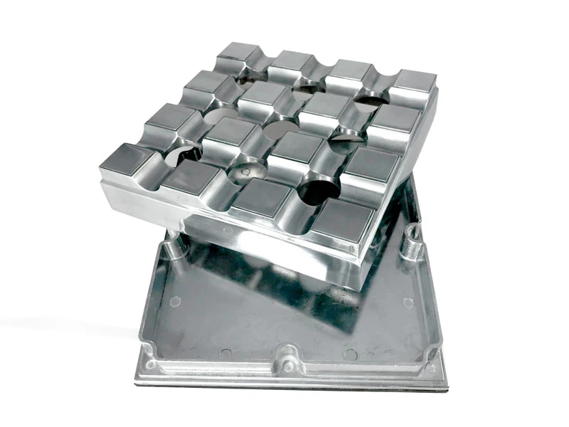 Club All Metal Cast Body Grid Design Ashtray 5 Club All Metal Cast Body Grid Design Ashtray - Image 3