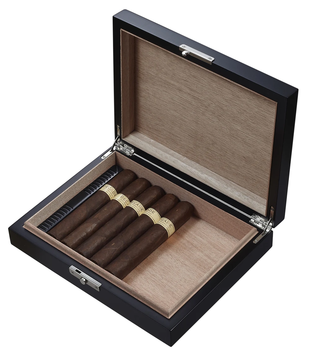 Visol Drako Black Travel Cigar Humidor - Holds 20 Cigars 4 Visol Drako Black Travel Cigar Humidor - Holds 20 Cigars - Image 2