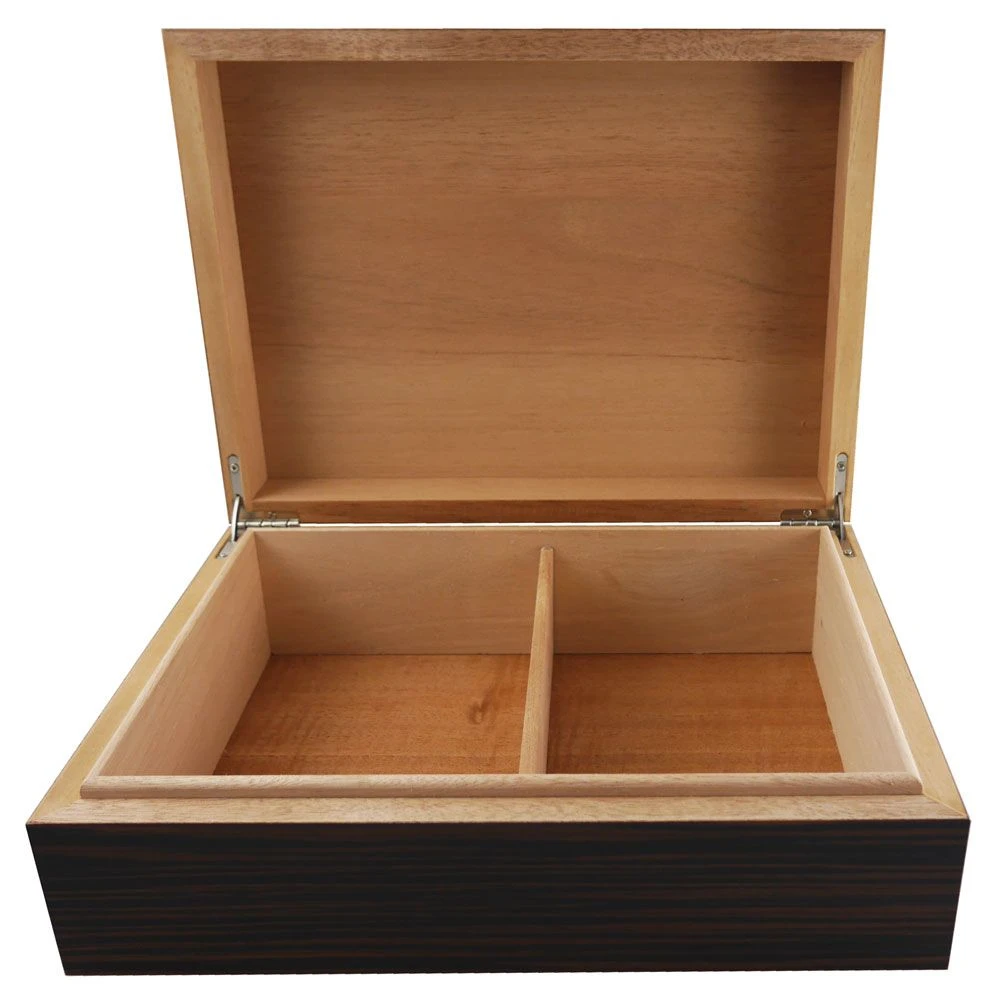 Visol Como Ebony Veneer Desktop Humidor - Up To 50 Cigars 3 Visol Como Ebony Veneer Desktop Humidor - Up To 50 Cigars