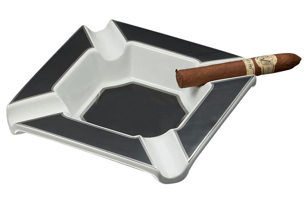 Visol Festus Large Cigar Ashtray - Matte Black And Silver 5 Visol Festus Large Cigar Ashtray - Matte Black And Silver - Image 3