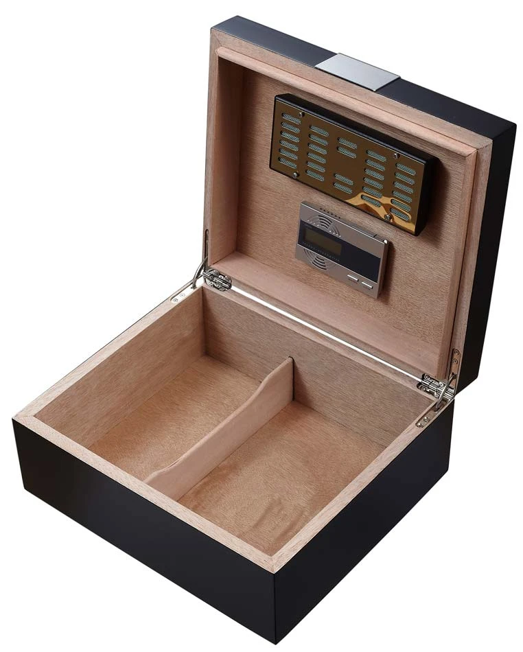 Visol Marcus Black Matte Cigar Humidor - Holds 50 Cigars 3 Visol Marcus Black Matte Cigar Humidor - Holds 50 Cigars